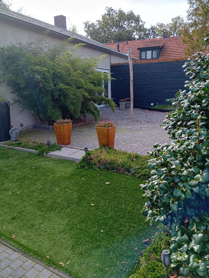 B&B Typisch Lelies Liessel Exterior foto